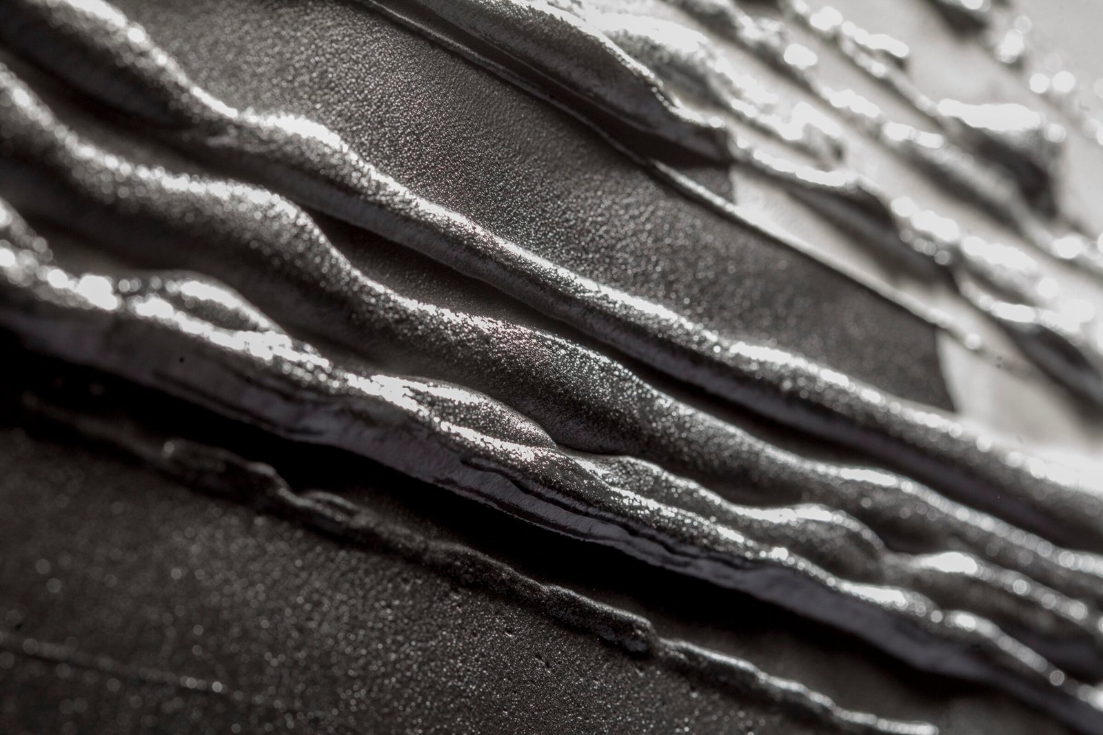 CINIER-NoirJaune-Detail2-2400x1600-1.jpg