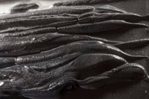 CINIER-NoirJaune-Detail4-2400x1600-1.jpg