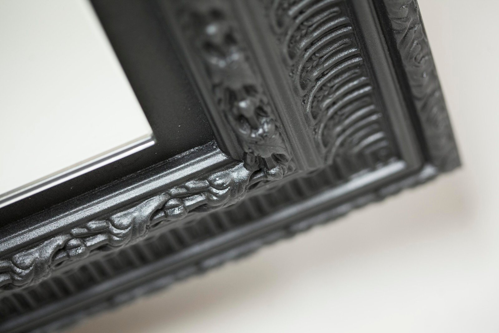 CINIER-Royal-Miroir-Gris-Fonte-Detail-2-2400x1600-2.jpg