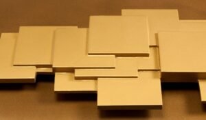 Detail-CINIER-SCULPTURAL-antic-Gold-1-595x1024-1.jpg
