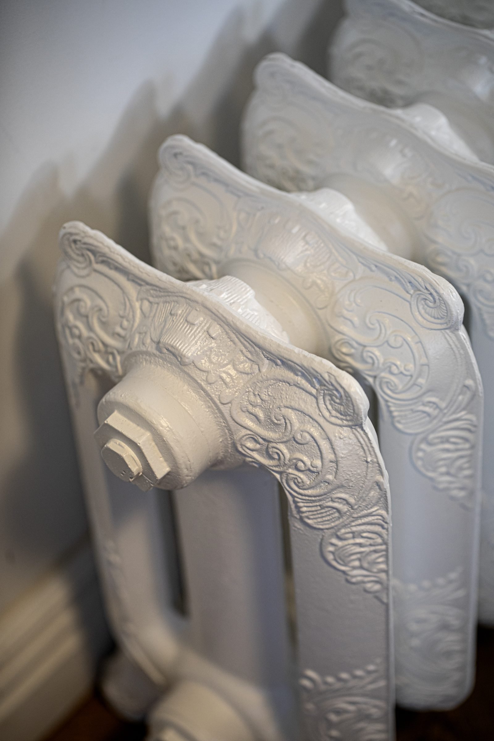 GEORGES-5-500W-BELLE-EPOQUE-collection-Pierre-CINIER-DETAILS-1600x2400-1.jpg