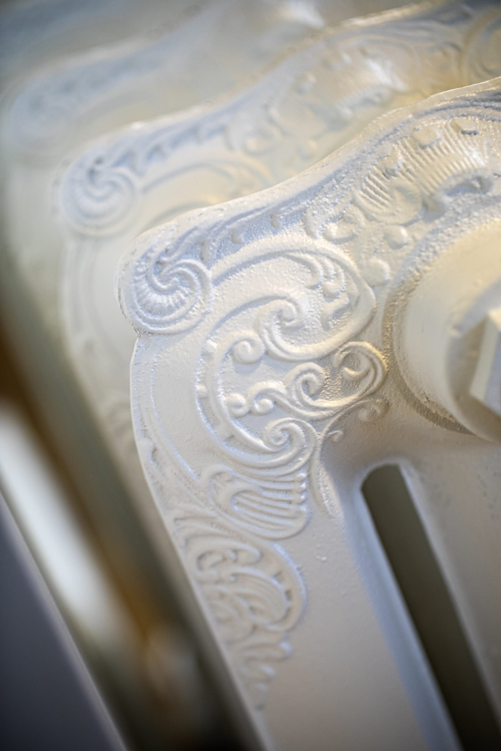 GEORGES-5-500W-BELLE-EPOQUE-collection-Pierre-CINIER-DETAILS-3-1600x2400-1.jpg