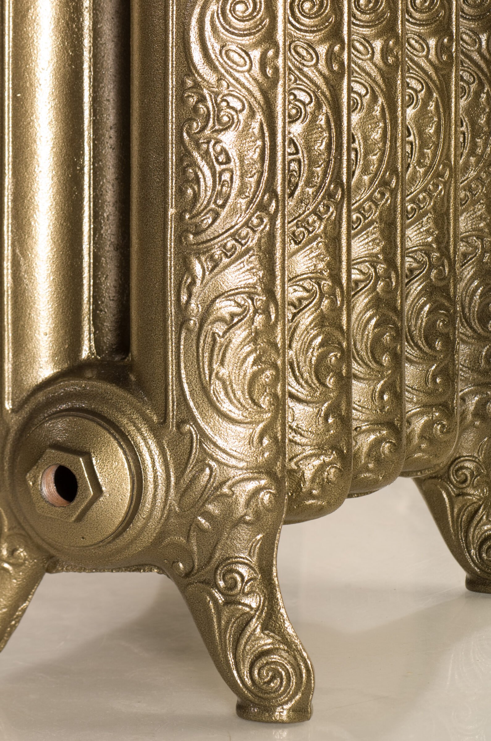 merkur_760_antikgold_068-1589x2400-1.jpg